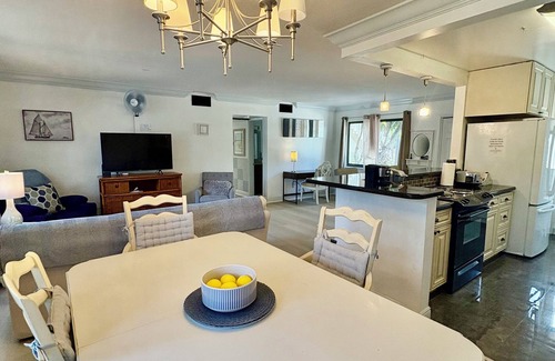 Delray Beach Copropriété | On The Avenue!. Fabulous Location/Spacious