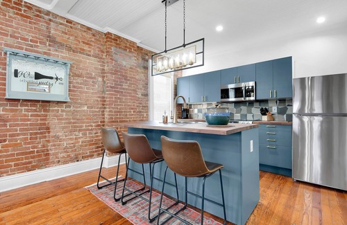 Wellsville Appartement | On The Bricks Loft, Wellsville, KS