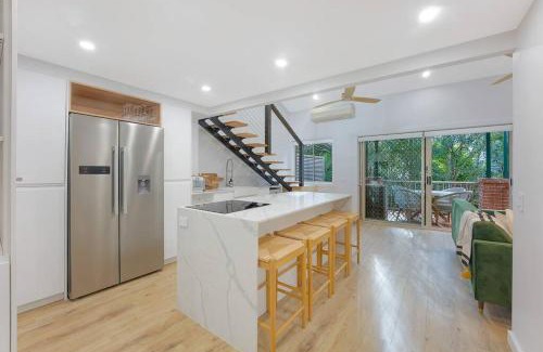 Grange Appartement | On the Brook - Private 2 bed + loft and pool