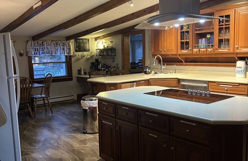 Waupaca Maison | Capacité d'accueil de 18 personnes ou plus, chaîne de lacs, immense maison de 4/6 chambres