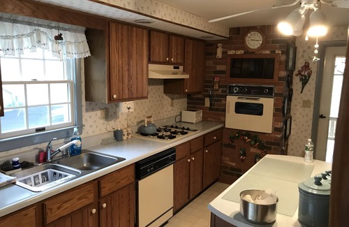 Fishs Eddy Maison | On the Delaware River, beautiful views, fishing, kayaking, floating, swimming