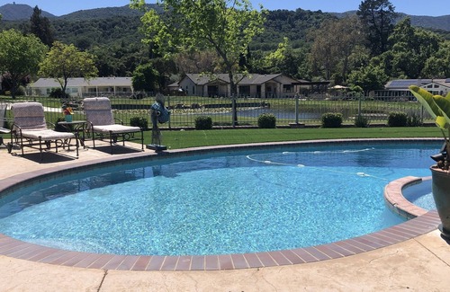Country Club Maison | On the Golf Course Home w amazing views!
