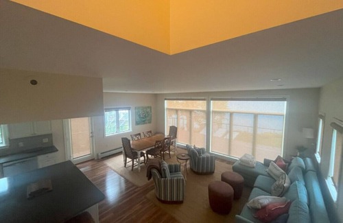 Skaneateles Maison | On Skaneateles Lake-level/near village