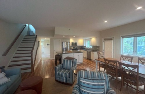 Skaneateles Maison | On Skaneateles Lake-level/near village