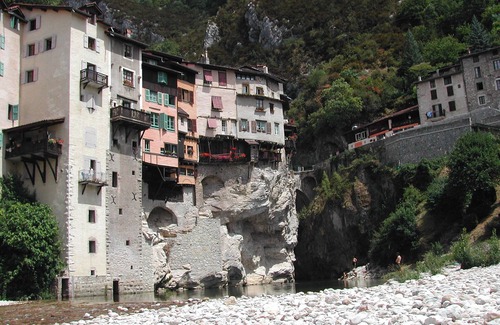 Saint-Romans Maison | Sur la route de la véloroute 63 ! Et au pied du vercors