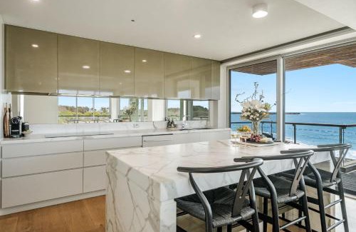 Yamba Appartement | On The Rocks - Beachfront To Convent Beach
