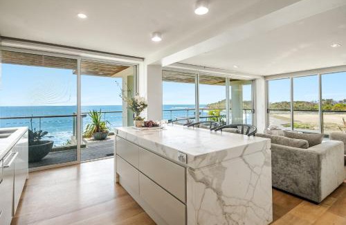 Yamba Appartement | On The Rocks - Beachfront To Convent Beach