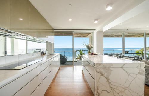 Yamba Appartement | On The Rocks - Beachfront To Convent Beach