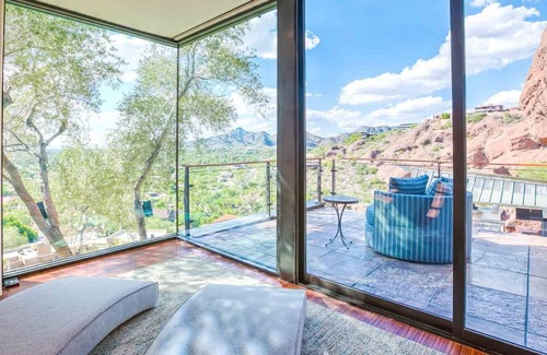 South Scottsdale Maison | Nouveau! Hillside Tropical Oasis sur Camelback Mtn! Vues folles! Moderne! VRAI LUXE!