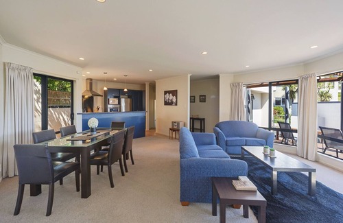 Nelson Maison | On The Rocks - Modern Waterfront Villa