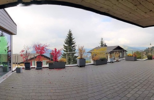 Sattel Maison | On the ski slope. Mostel Lux holiday home for up to 13 adults and 2 babies