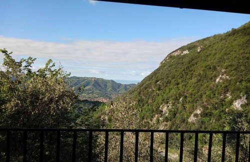 Camaiore Cabine | Sur les pentes des sentiers de randonnée et d'escalade. Entouré de verdure