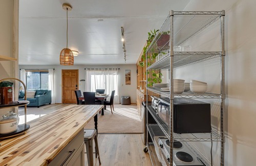 Central Point Cottage | Cozy Central Point Bungalow on Working Winery!