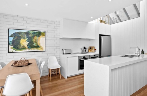 Lorne Appartement | UN À HUIT - Classe pure, emplacement parfait