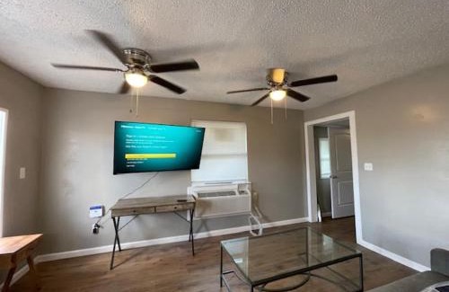 Lawton Appartement | One Bed 1 Bath with Full Kitchen near Fort Sill