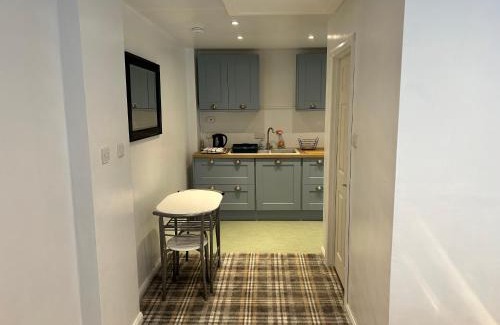 Alness Appartement | One bed and bathroom with kitchen for self catering Alness