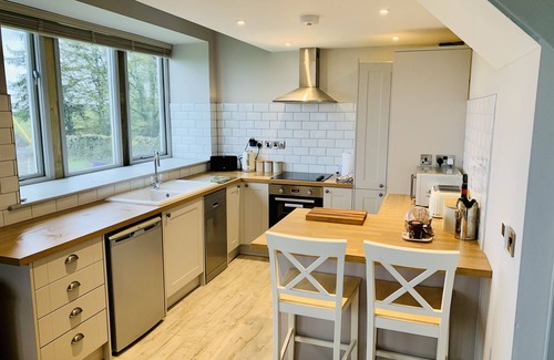 Sutton-in-Craven Maison | One bed Detached Converted Barn With Panoramic Views of the Wharf & Aire Valley