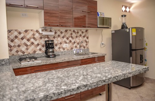 Astorga Appartement | Une chambre AC HOT TUB WIFI King Bed 2 écrans plats. Ascenseur Parque Poblado