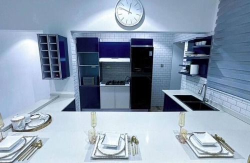 Sekondi-Takoradi Appartement | One-Bedroom Apartment with Balcony and City View #5