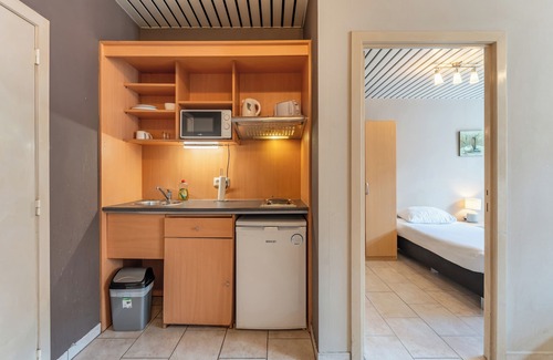 Begijnhof's Wijk Appartement | One Bedroom Apartment near North Station