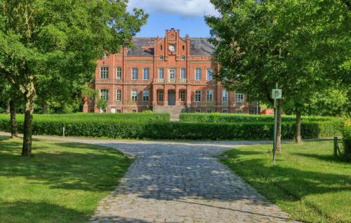 Krakow am See Appartement | One-Bedroom Apartment In Krakow Am See
