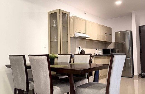 Negombo Appartement | One-Bedroom Apartment at OceanBreeze by TidesEnd-Sea&City View with rooftop pool