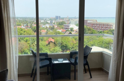Negombo Appartement | One-Bedroom Apartment at OceanBreeze by TidesEnd-Sea&City View with rooftop pool