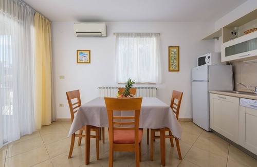 Basanija Appartement | Appartement d'une chambre avec la terrasse Basanija, Umag (A-3402-a)