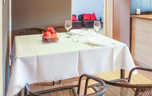 Somonino Appartement | One-Bedroom Apartment In Borcz