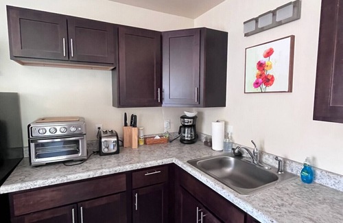 West Main HIll Appartement | One Bedroom Apartment in Kalamazoo with View