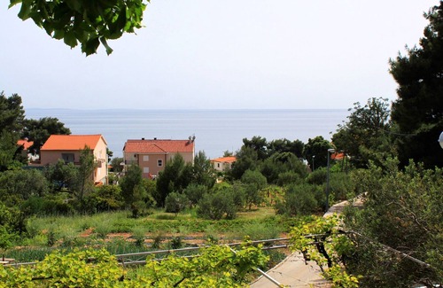 Ivan Dolac Appartement | Appartement d'une chambre avec la terrasse et la vue sur le mer Ivan Dolac, Hvar (A-592-c)