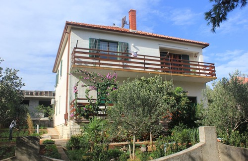 Municipality of Kali Appartement | Appartement d'une chambre avec la terrasse Baie Mala Lamjana, Ugljan (A-827-c)