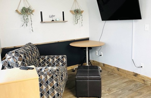 Canastota Appartement | ONE BEDROOM FULLY FURNISHED APARTMENT