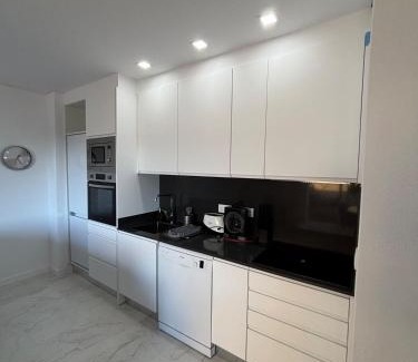 Sao Miguel do Rio Torto Appartement | One-bedroom in Alvor with a Sea View Fully Renovated