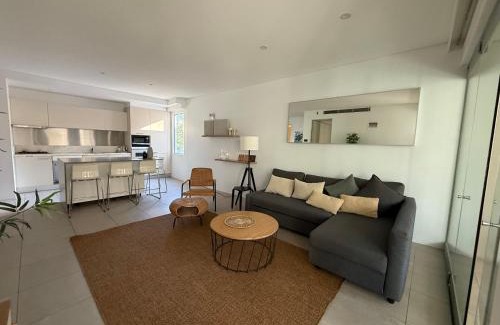 Surry Hills Appartement | One Bedroom & Study in Surry Hills