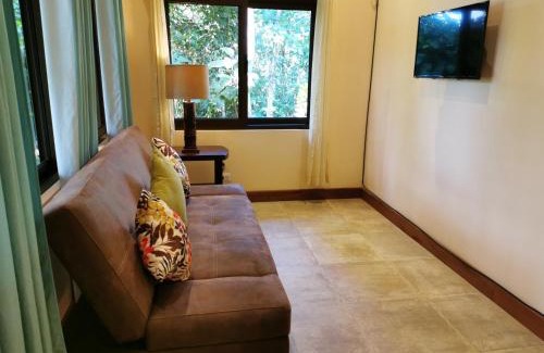 Bijagua Appartement | One Bedroom Villa on 20 Acres of Nature! "Bird Paradise"