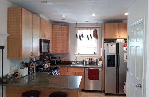 Glover Park Appartement | One bedroom w/bath, Close to Georgetown and Amer. U. Safe area w/nightlife.