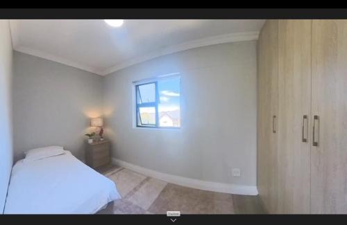 Tokai Appartement | One double bed en-suite