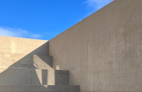 Ikoma Appartement | One Floor Designed by Architect Tadao Ando