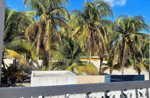 Telchac Puerto Maison | One Minute Walk to the Beach!