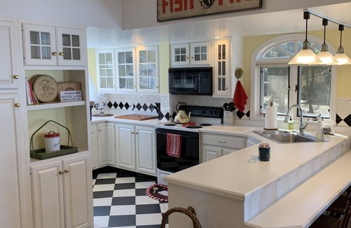 Castile Maison | 5 chambres, 1 1/2 salles de bain sur Silver Lake