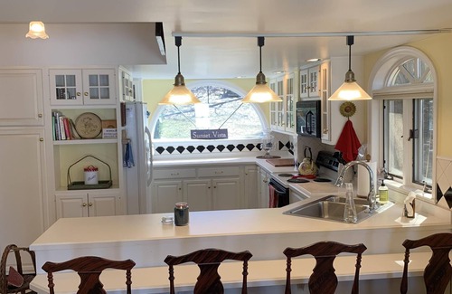 Castile Maison | 5 chambres, 1 1/2 salles de bain sur Silver Lake
