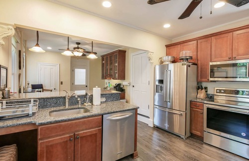 North End Maison | One of a kind single family home, 6 bedrooms, sleeps 13