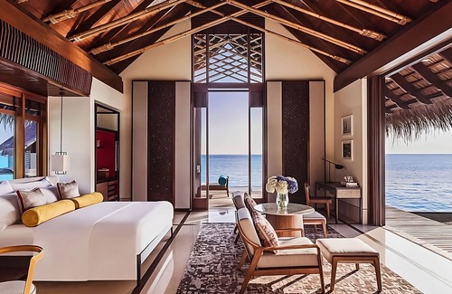 Reethi Rah Hôtel | One&Only Reethi Rah, Water Villa King Bed, Private Beach, Balcony w/Sea View!