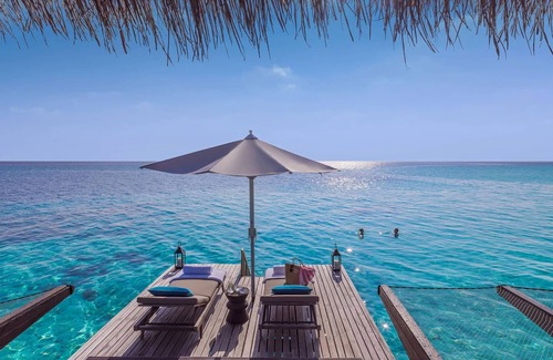 Reethi Rah Hôtel | One&Only Reethi Rah, Water Villa King Bed, Private Beach, Balcony w/Sea View!