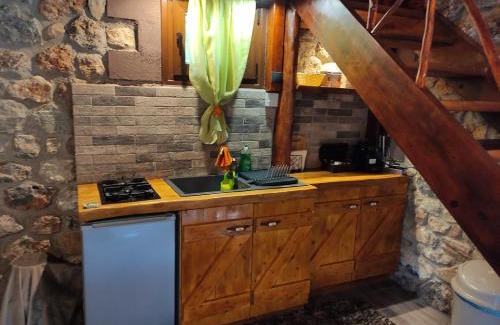 Kalavrita Chalet De Ski | oneiropagidasuites