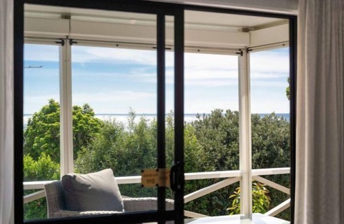 Onemana Maison | Onemana Retreat - Sea Views