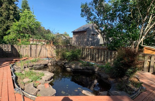 Vancouver Maison | #Oneofakind 5B Retreat w/Pool table,Sauna,Koi Pond