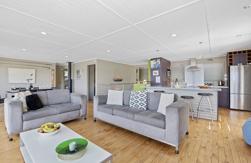 Okere Falls Cottage | Onepoto Bay Lodge - Maison du lac Rotoiti