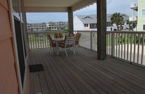 Sand Point Maison | Seaside House avec restaurant Sand Point, piscine / bain à remous, accès à la voiturette de golf et à la plage